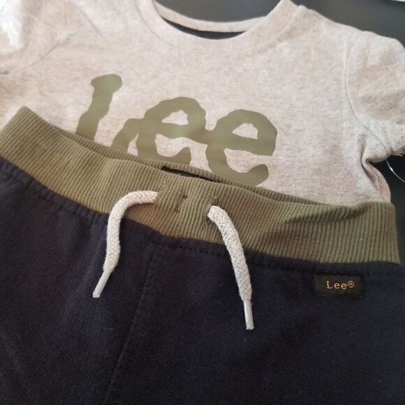 Lee Boy's 3 Piece Set  Hoodie, Tee & Joggers (12M) - Picture 3 of 8